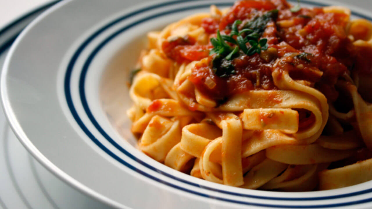 Receitas Mezzani Delicioso Tagliatelle Com Tomates E Alho