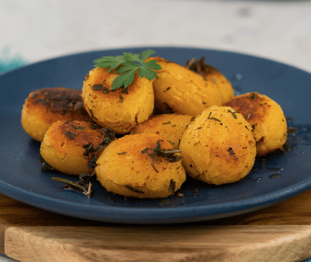 Nhoque de Mandioquinha com Carne Seca e Requeijão com 2 Molhos